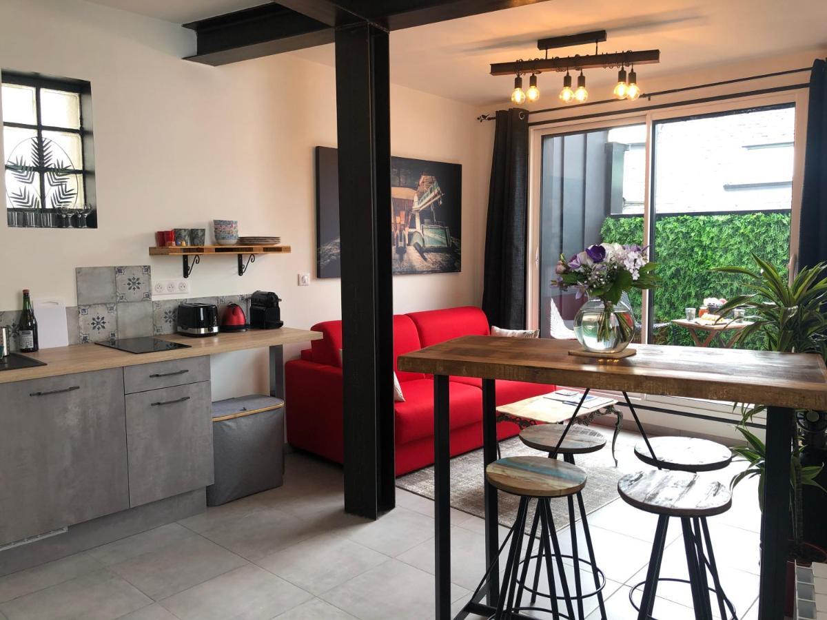 Appartement Centre-Ville Avec Terrasse Indus วานส์ ภายนอก รูปภาพ