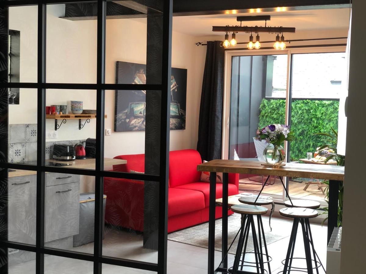 Appartement Centre-Ville Avec Terrasse Indus วานส์ ภายนอก รูปภาพ