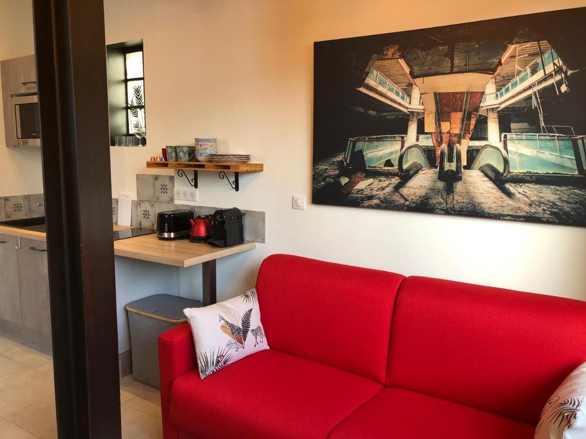 Appartement Centre-Ville Avec Terrasse Indus วานส์ ภายนอก รูปภาพ