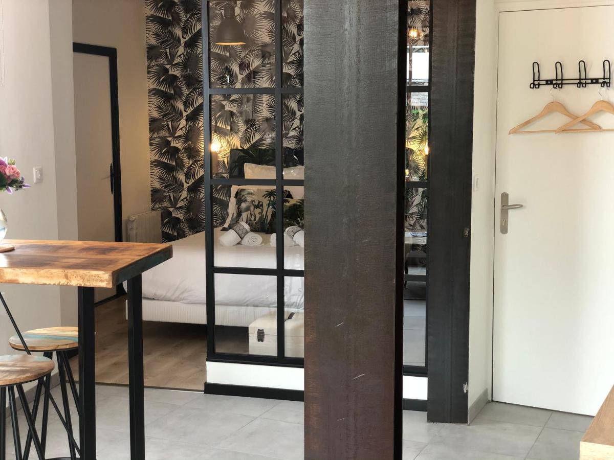 Appartement Centre-Ville Avec Terrasse Indus วานส์ ภายนอก รูปภาพ